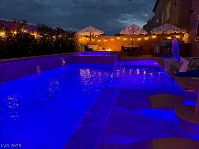 Building Photo - 9758 Hawk Crest St