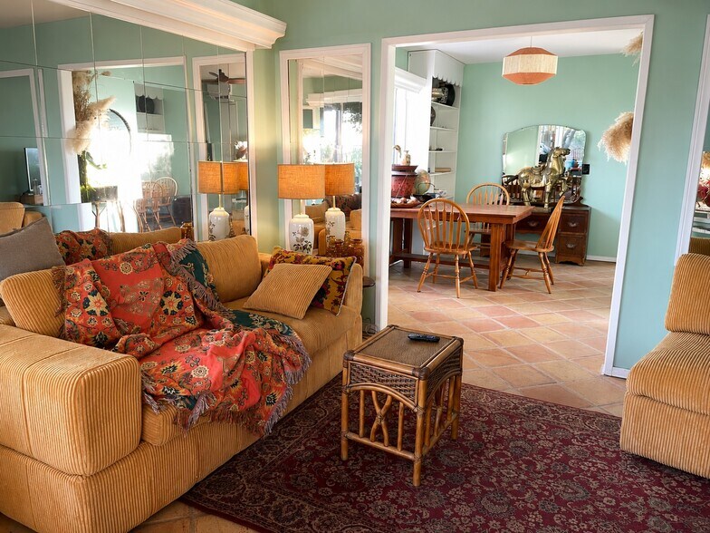 Building Photo - 66124 Avenida Ladera