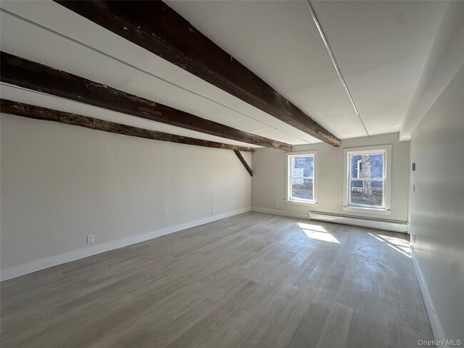 Building Photo - 1445 Burlingham Rd