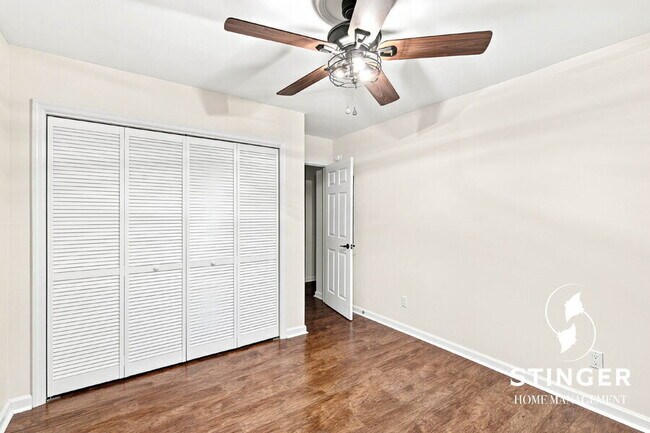 Building Photo - 54 Ardmore Ave
