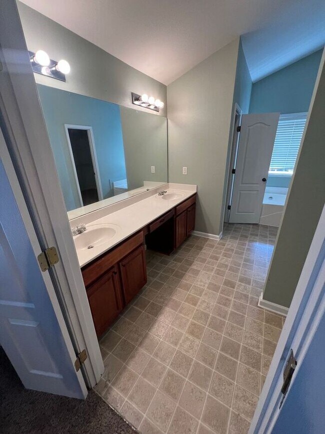 Building Photo - !!!WARNING: AVOID SCAMS CONFIRM RENTAL AT ...