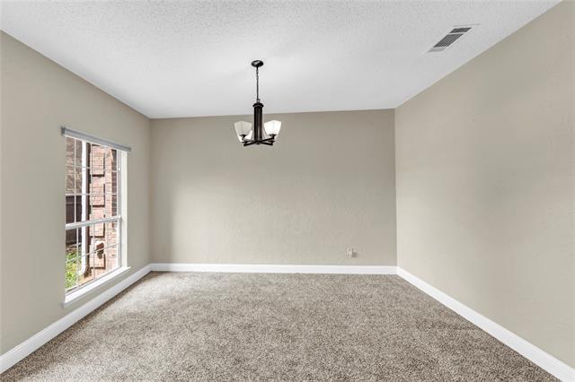 Building Photo - 900 Doral Cir