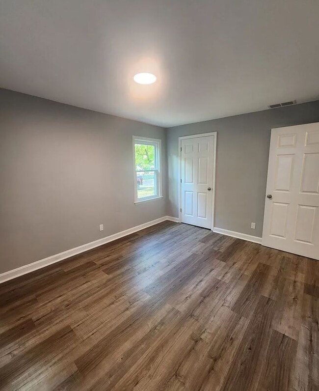 Building Photo - One-of-a-Kind 3 Bedroom Home with Renovate...