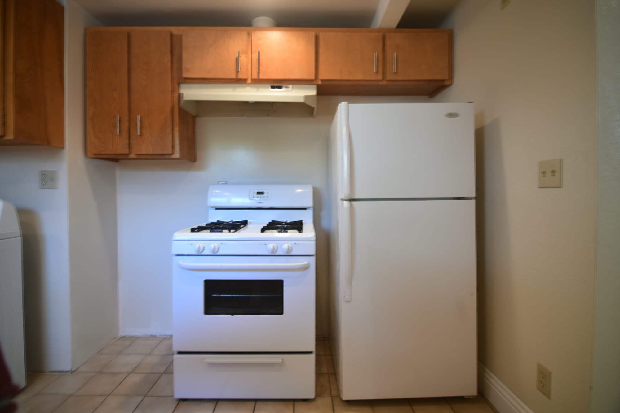 Kitchen Appliances - Gas Stove and Refrigerator/Freezer - 111 N Pacific Coast Hwy