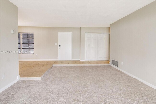 Building Photo - 10962 SW 117th St