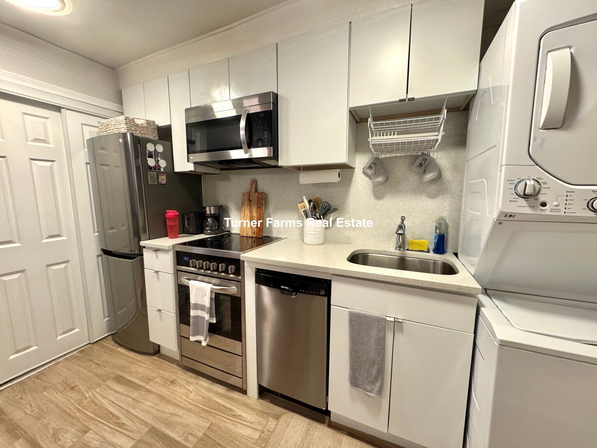 Building Photo - 91 Hudson St