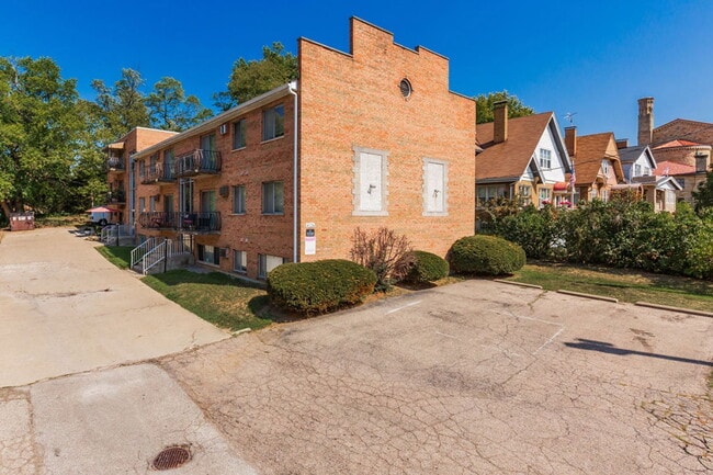 Building Photo - 4126 W 8th St