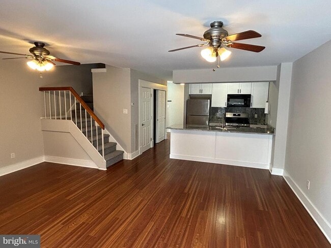 Building Photo - 1011 Princeton Pl