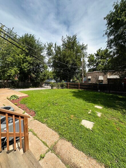 Building Photo - 3203 Arsenal St