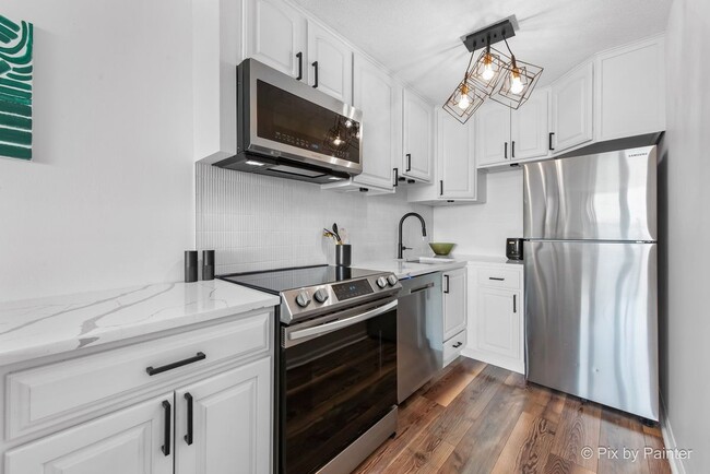 Building Photo - 2728 N Hampden Ct