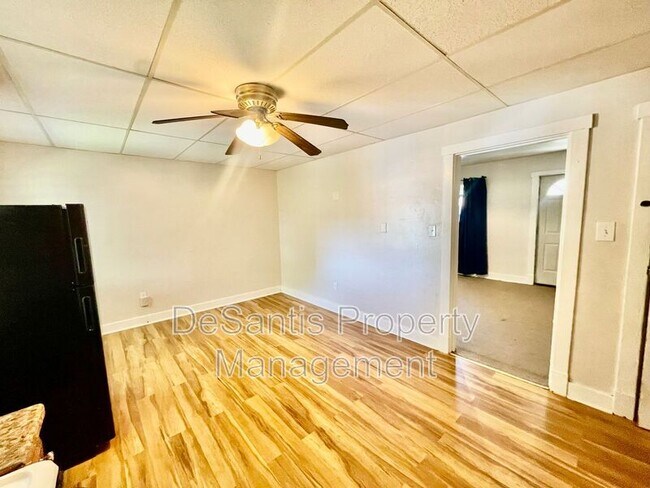 Building Photo - 425 Mt Vernon Ave