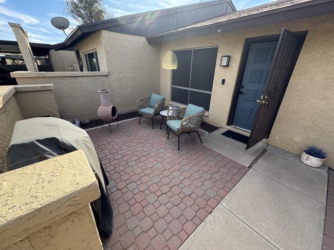 Front patio - 9440 N 52nd Ln