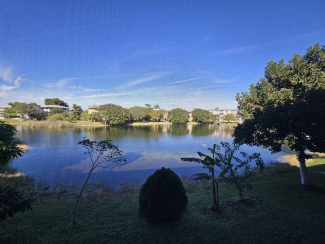 Building Photo - 5335 NW 10th Ct