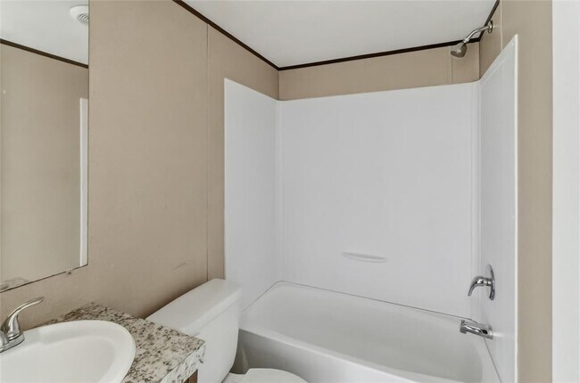 Building Photo - 5670 US-290