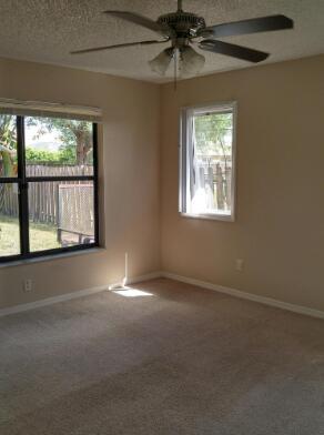 Building Photo - 1331 SW Bellevue Ave