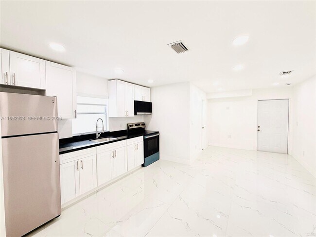 Building Photo - 3354 NW 50th St