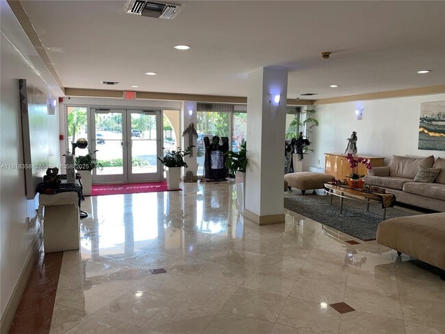 Building Photo - 1455 N Treasure Dr