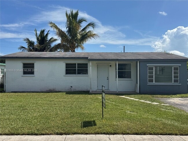 Primary Photo - 10840 SW 222nd Dr