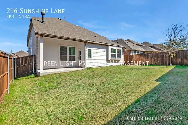 Building Photo - 216 Sunshine Ln