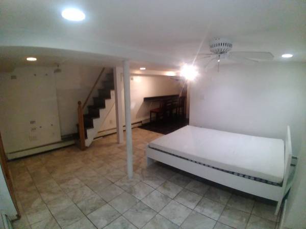 Building Photo - 40 Bristol St