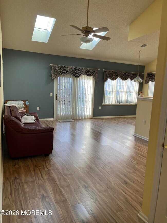 Building Photo - 11 Umberland Pl