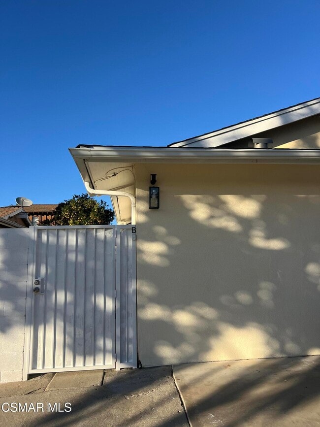 Building Photo - 3587 Sweetwood St