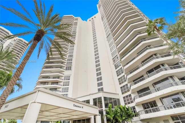 Building Photo - 19101 NE 36th Pl