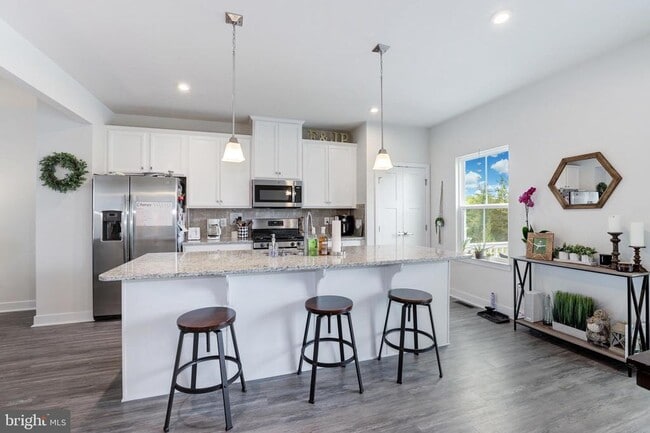 Building Photo - 105 Burkwood Ter
