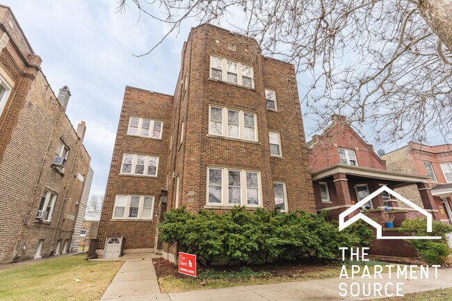 Building Photo - 4521 N Harding Ave