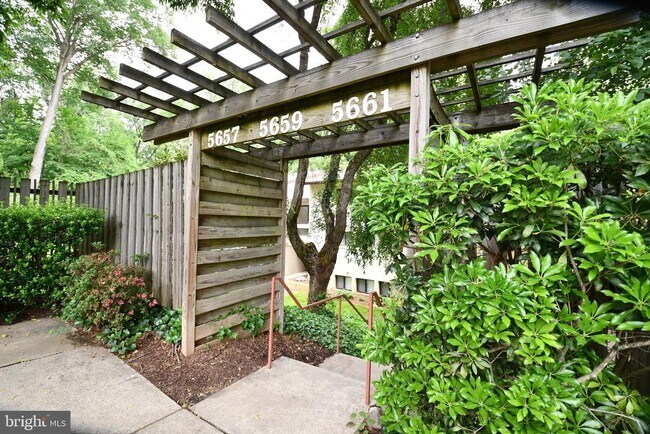 Building Photo - 5659 Harpers Farm Rd