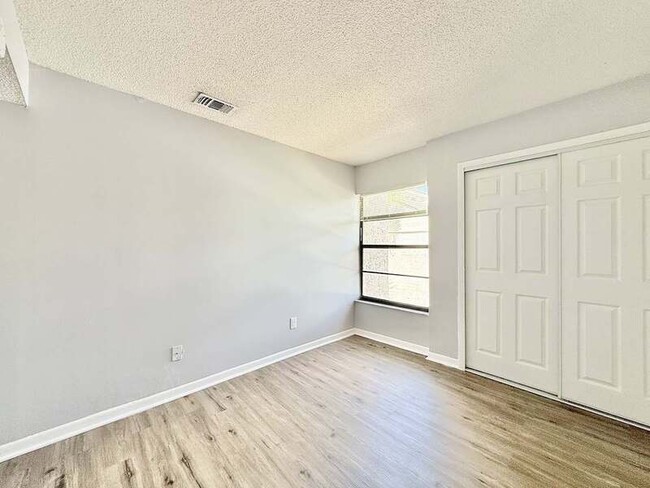 Building Photo - 5143 Puritan Cir