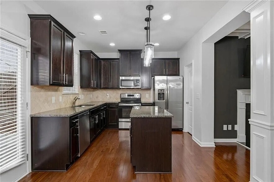 Building Photo - Room in Townhome on Paxton Dr SW