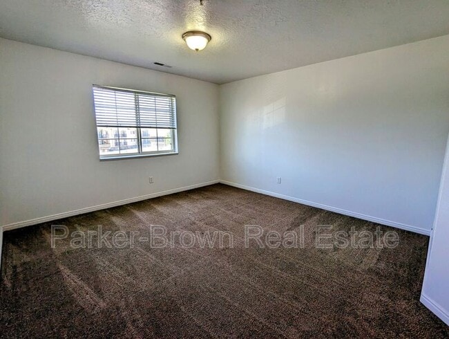 Building Photo - 1656 Westbury Way