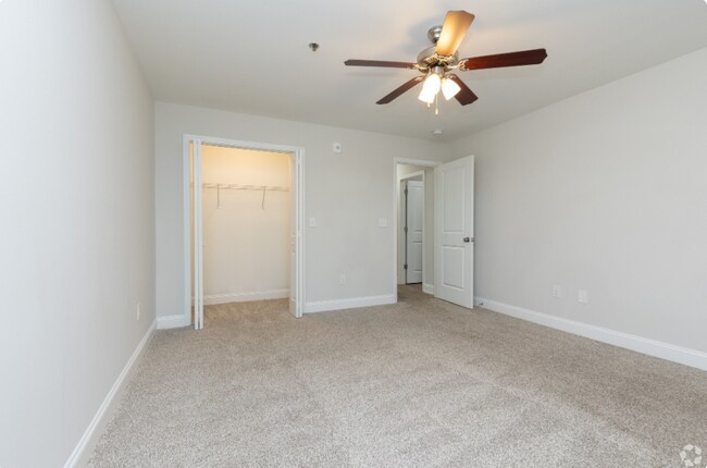 Building Photo - 217 Walnut Hill Dr