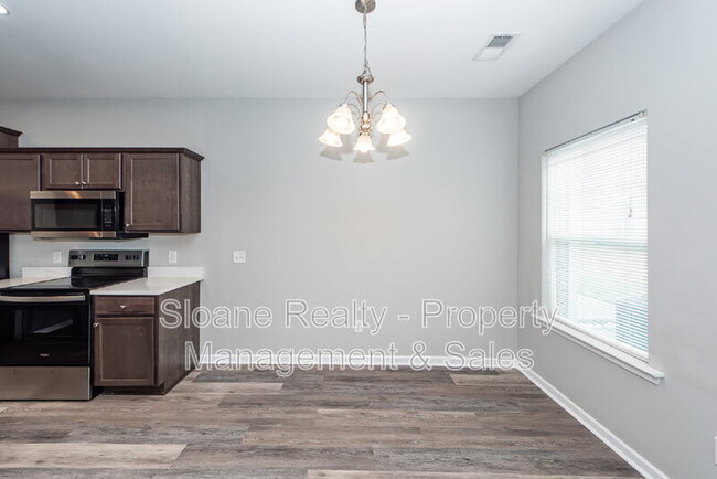 Building Photo - 522 Truman Dr
