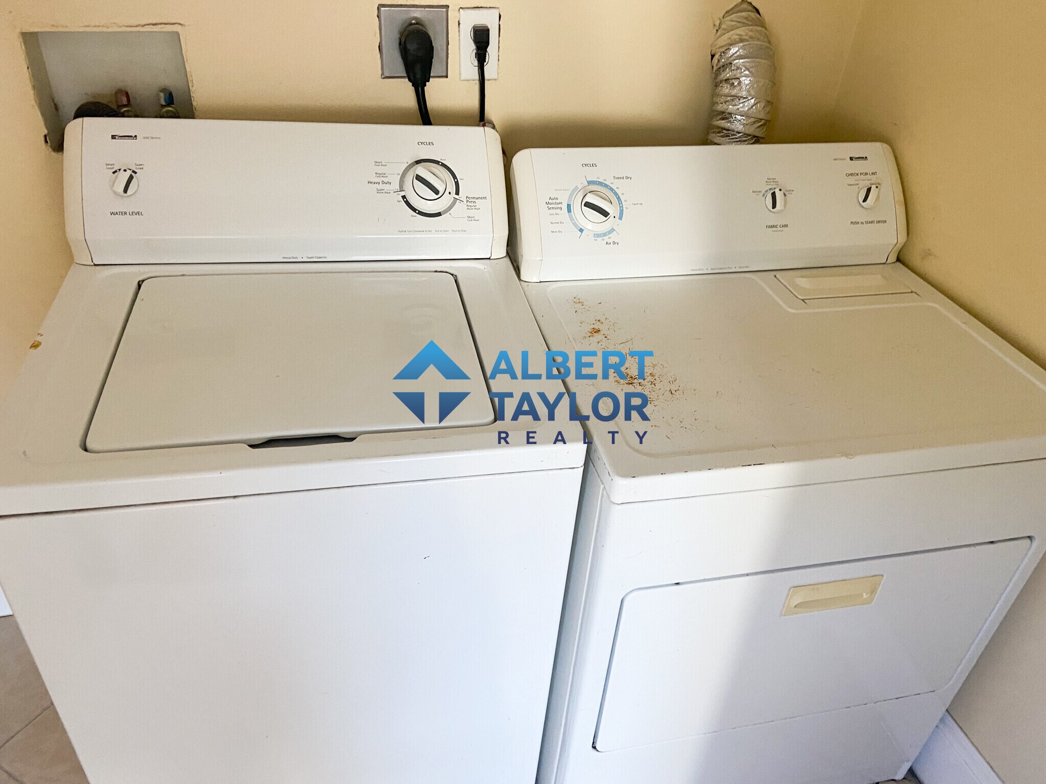 Building Photo - 19 Parker Hill Ave