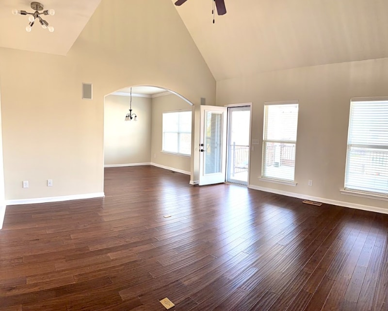 Building Photo - 1006 Kyle Rd