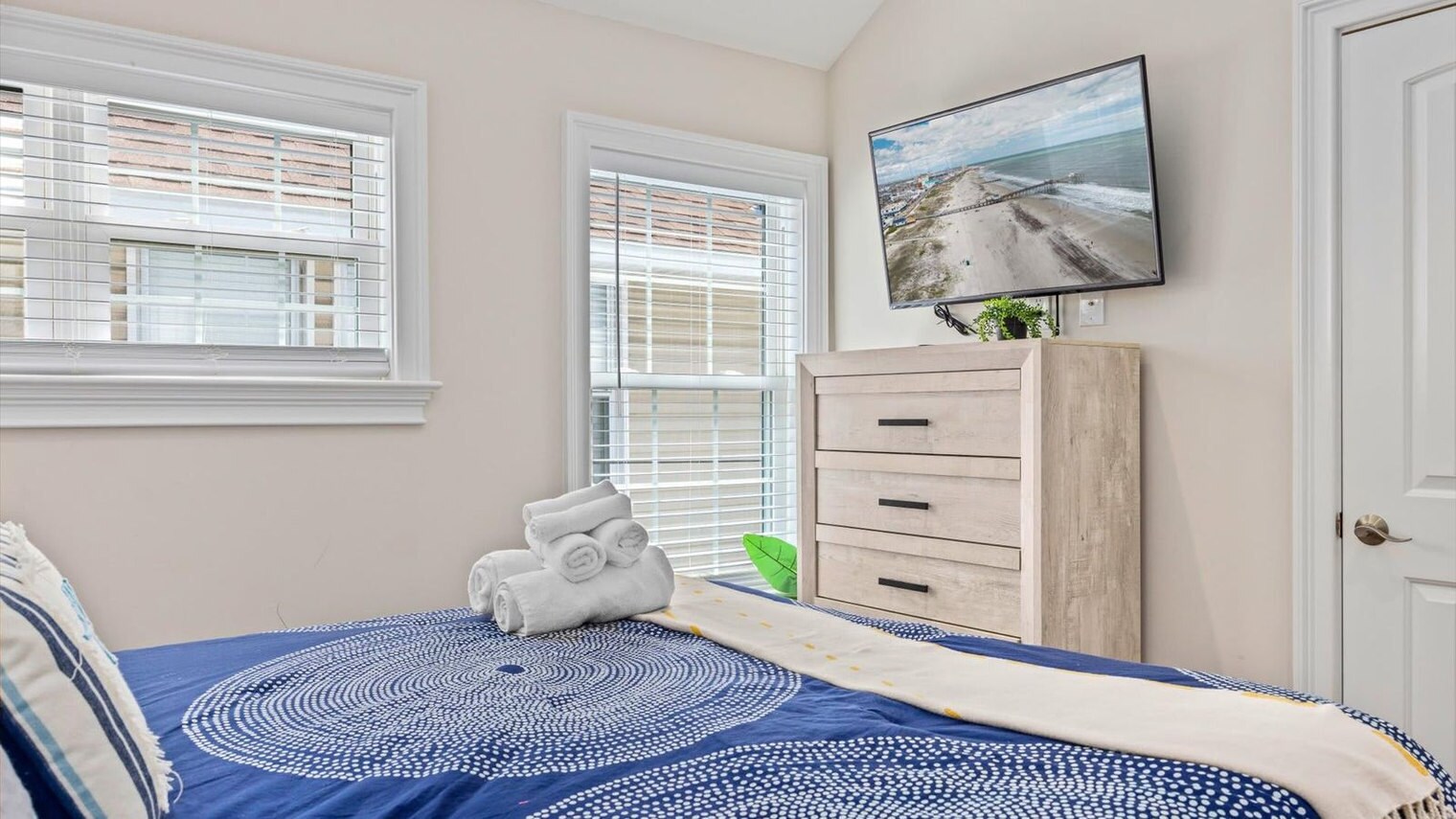 Building Photo - 54 Wesley Rd