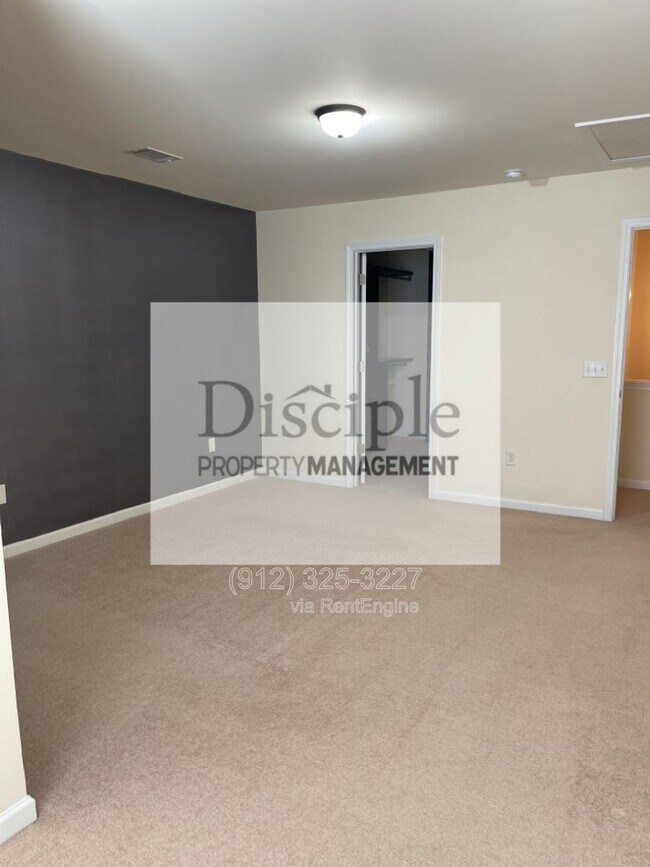 Building Photo - 169 Regency Cir