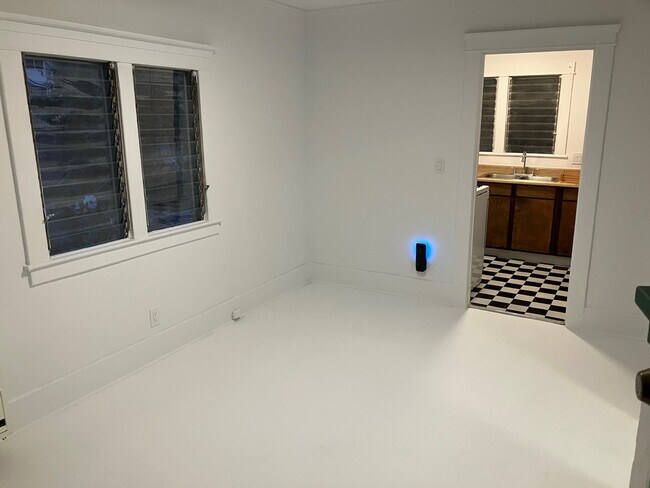 Building Photo - 622 N La Fayette Park Pl