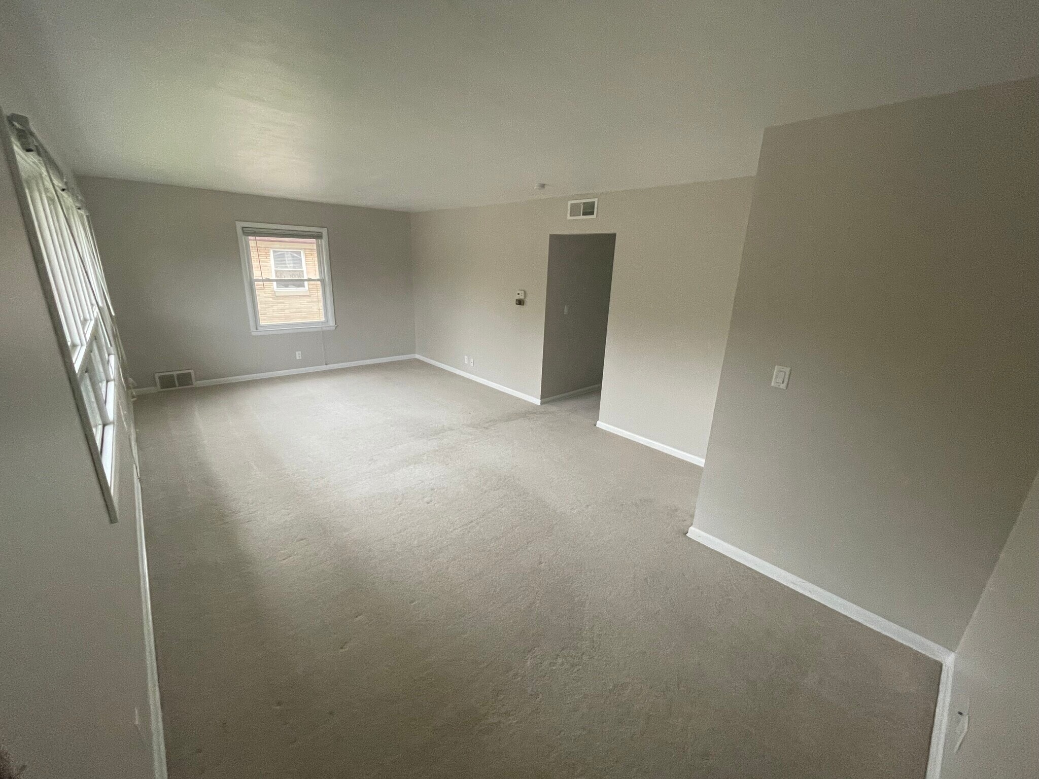 Building Photo - 3234 S 77th St