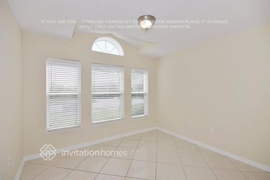 Building Photo - 820 Brightview Dr