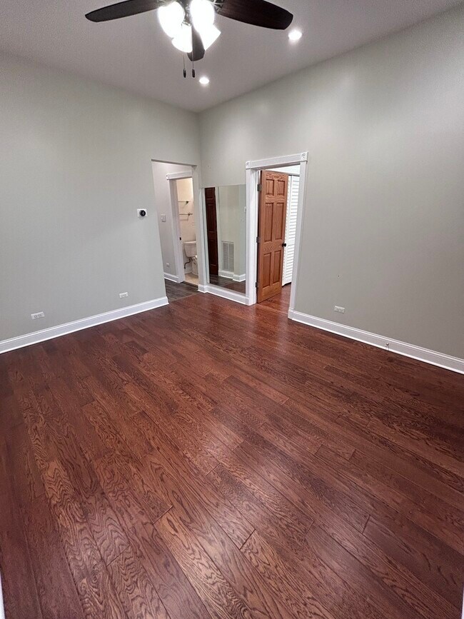 Building Photo - 2336 W Thomas St