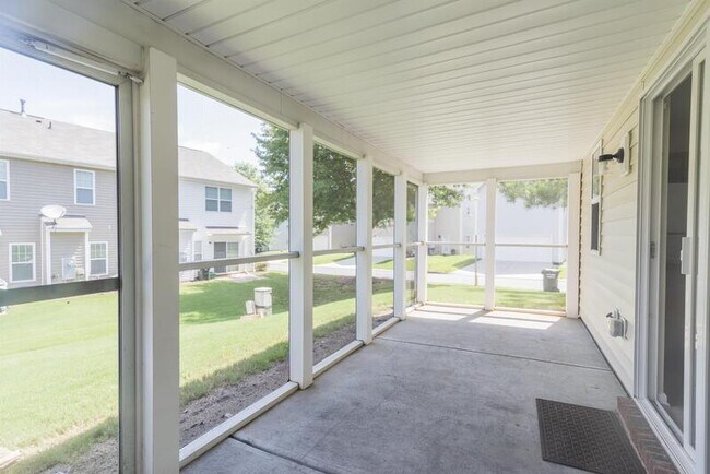 Building Photo - 11014 Derryrush Ave
