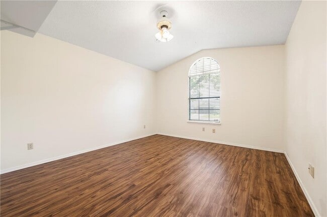 Building Photo - 207 Pleasant View Ln
