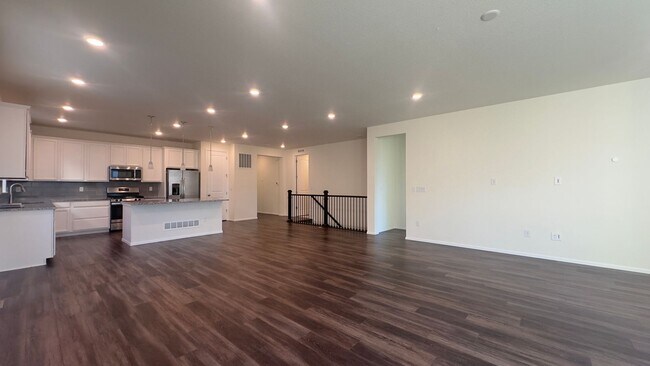 Building Photo - Great House In Fort Collins.  FALL LEASE SPECIAL! - $1000 off your 1st months rent!