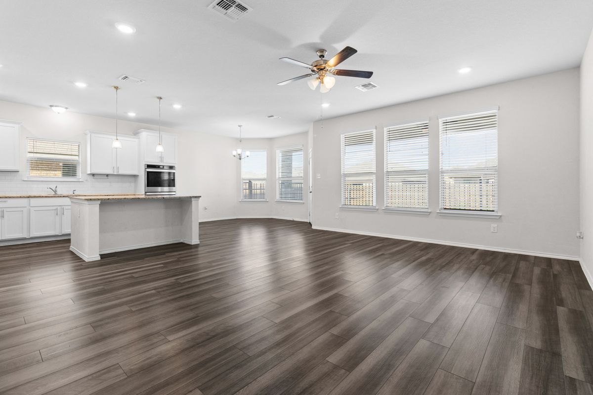 Building Photo - 309 Paddock Ln