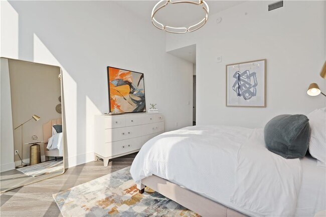 Building Photo - 788 West Marietta St NW