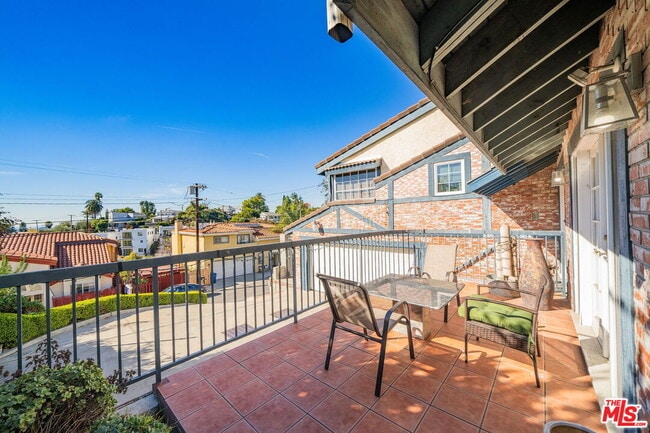 Building Photo - 3860 Cazador St