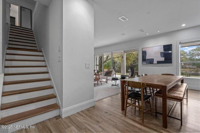 Building Photo - 528 S Sea Lake Ln